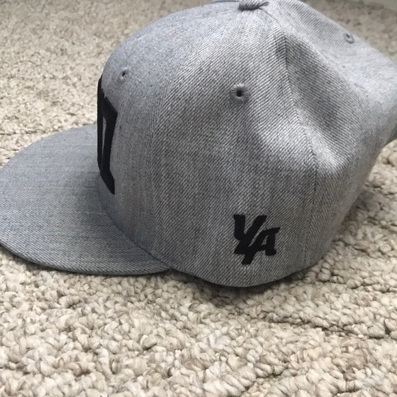 “Gainz” SnapBack OS - Picture 2 of 5